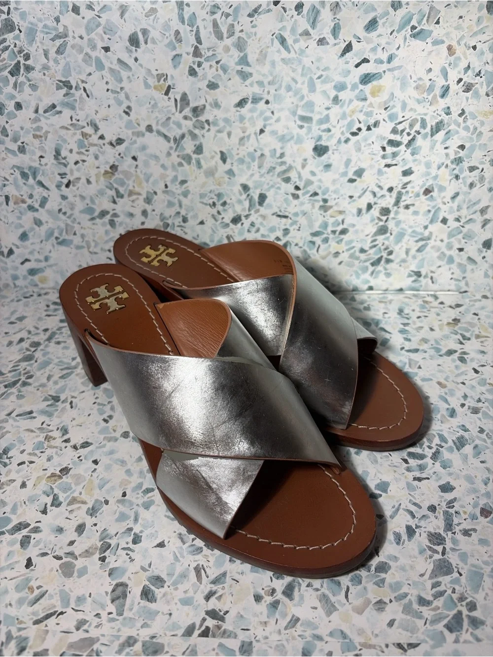 Tory Burch Silver Leather Criss Cross Mule Heels 6.5 - Picture 1 of 5